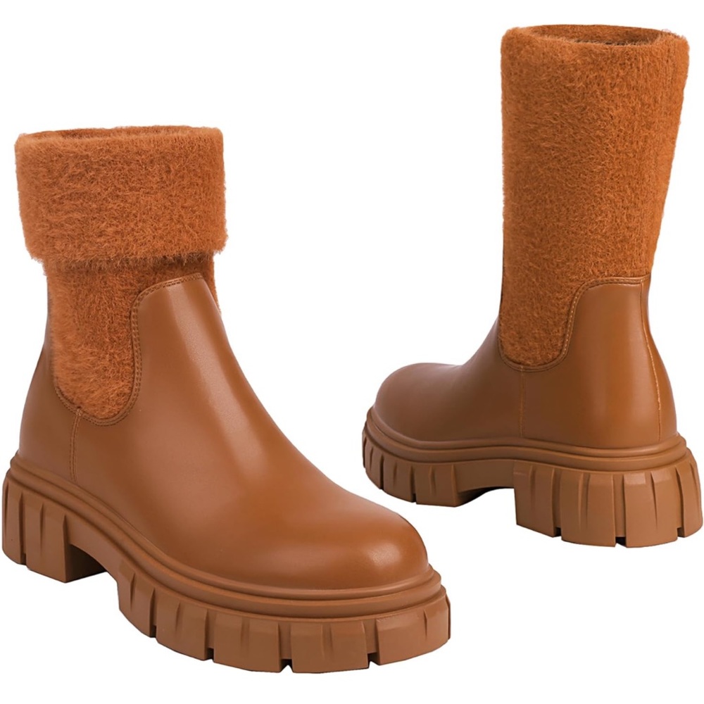 Brown Chelsea boots NWT